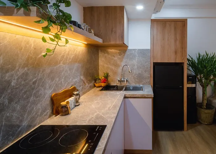 Sunset Suites, 1 Bed Apartment, Jayakarta 4* スミニャック